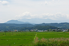 田園と蔵王の眺望