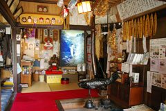 スズメのお宿の店内